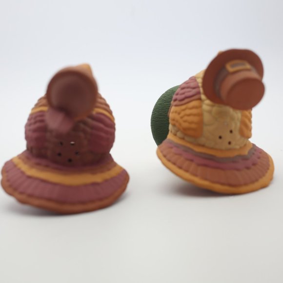 Avon Vintage Gift Collection: Thanksgiving Salt & Pepper Shakers - Picture 6 of 7